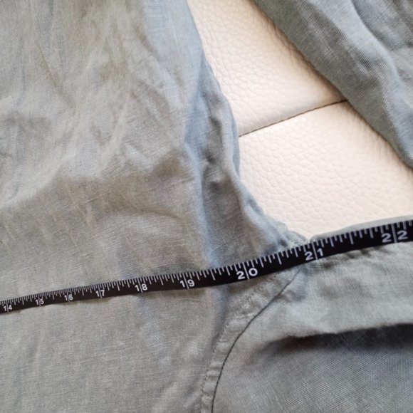 Vince Classic Fit Linen Button Up Shirts Bundle (x2) - Picture 13 of 16